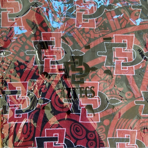 NWT SDSU Aztecs All Over Print Buff - Picture 2 of 3